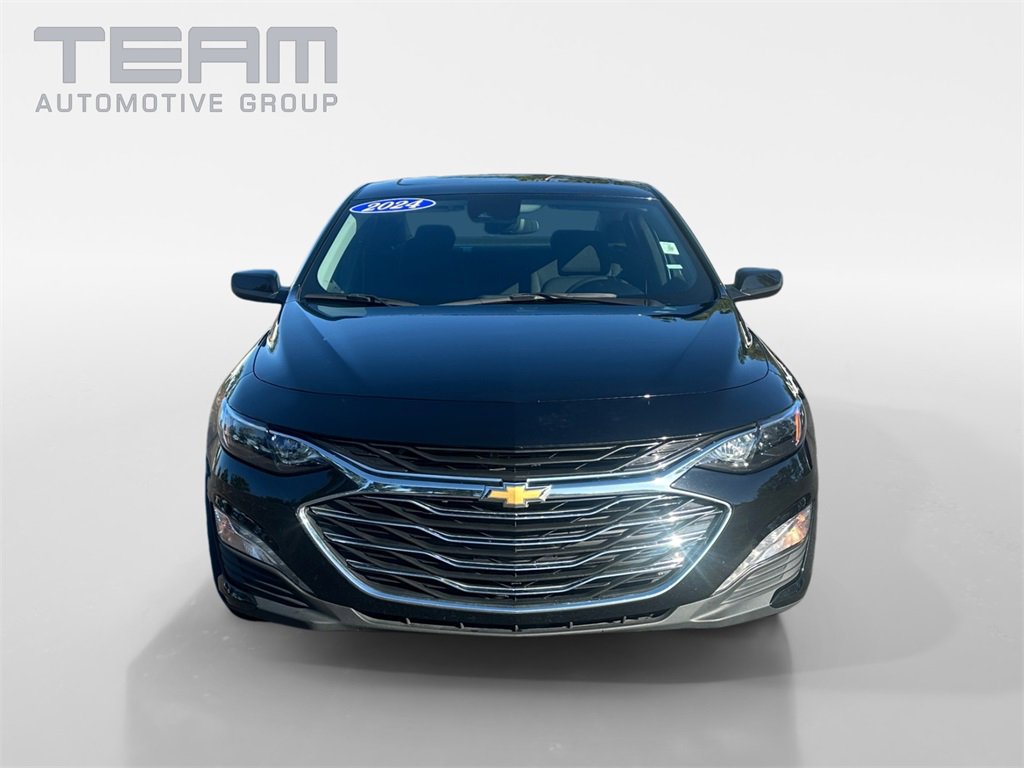 Used 2024 Chevrolet Malibu LT image 2
