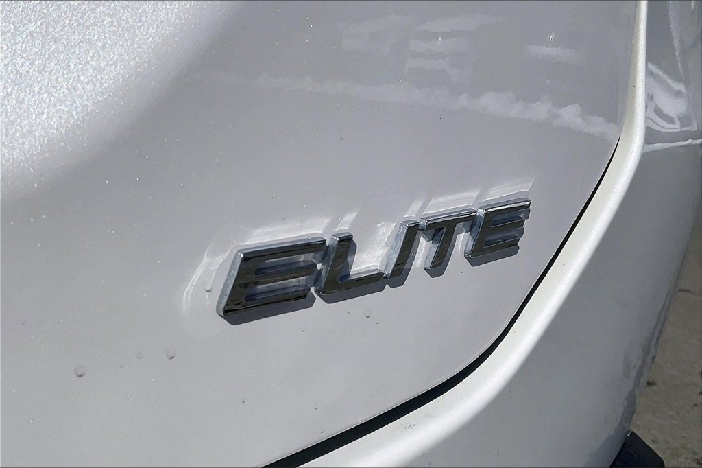 Used 2024 Honda Pilot Elite image 24