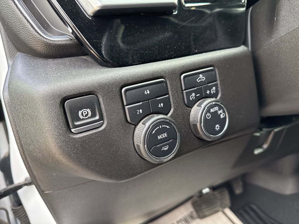 Used 2024 Chevrolet Silverado 2500 LT image 13