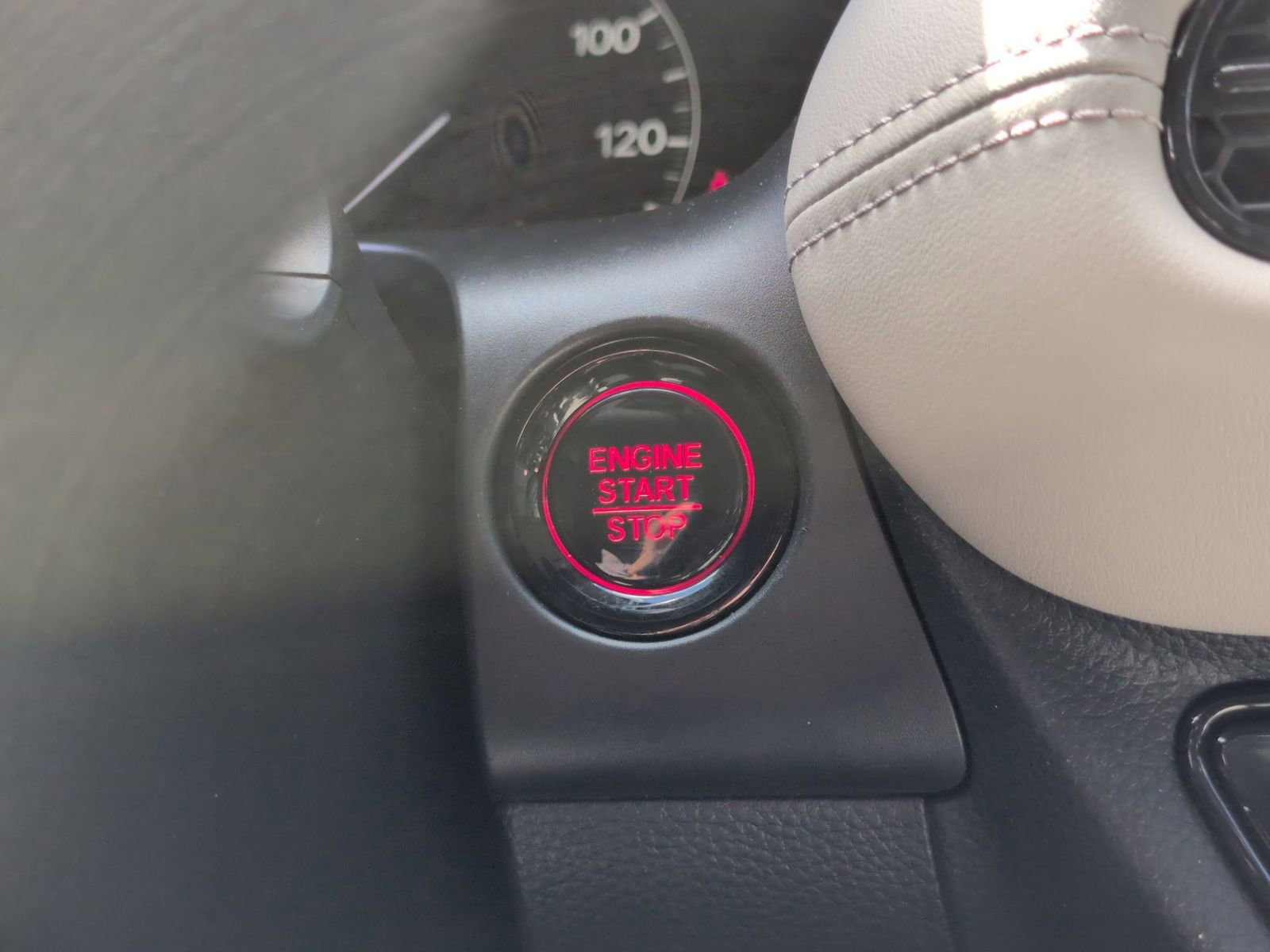 Used 2023 Honda HR-V LX image 17