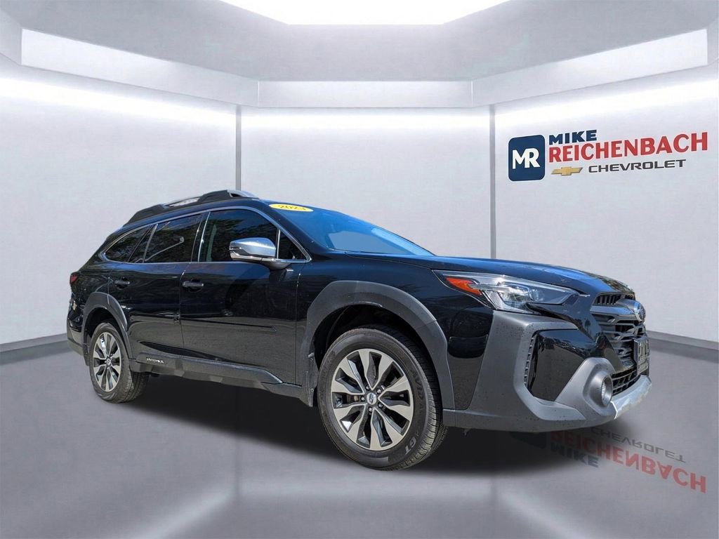 Used 2023 Subaru Outback Touring image 2