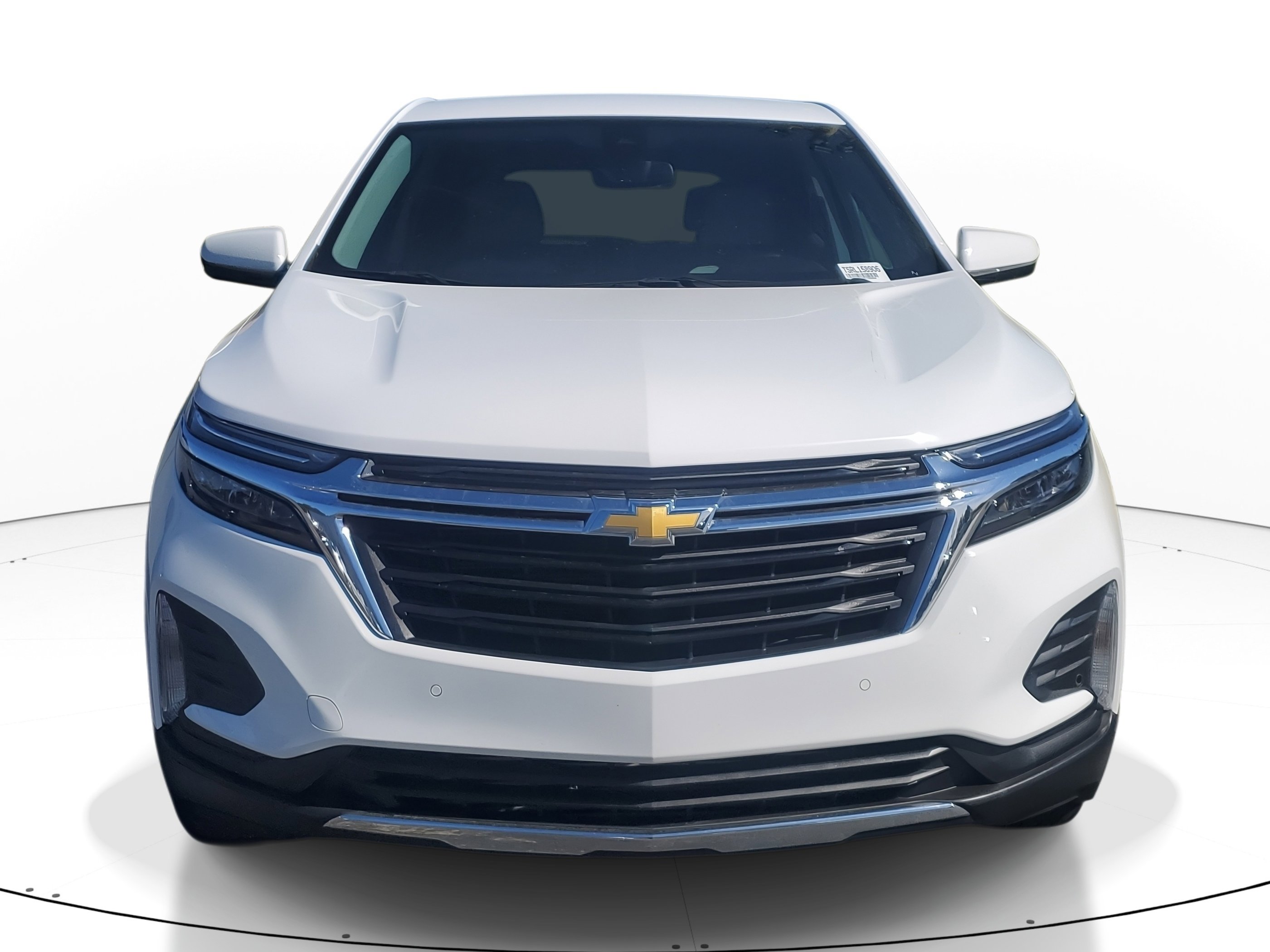 Used 2024 Chevrolet Equinox LT image 2