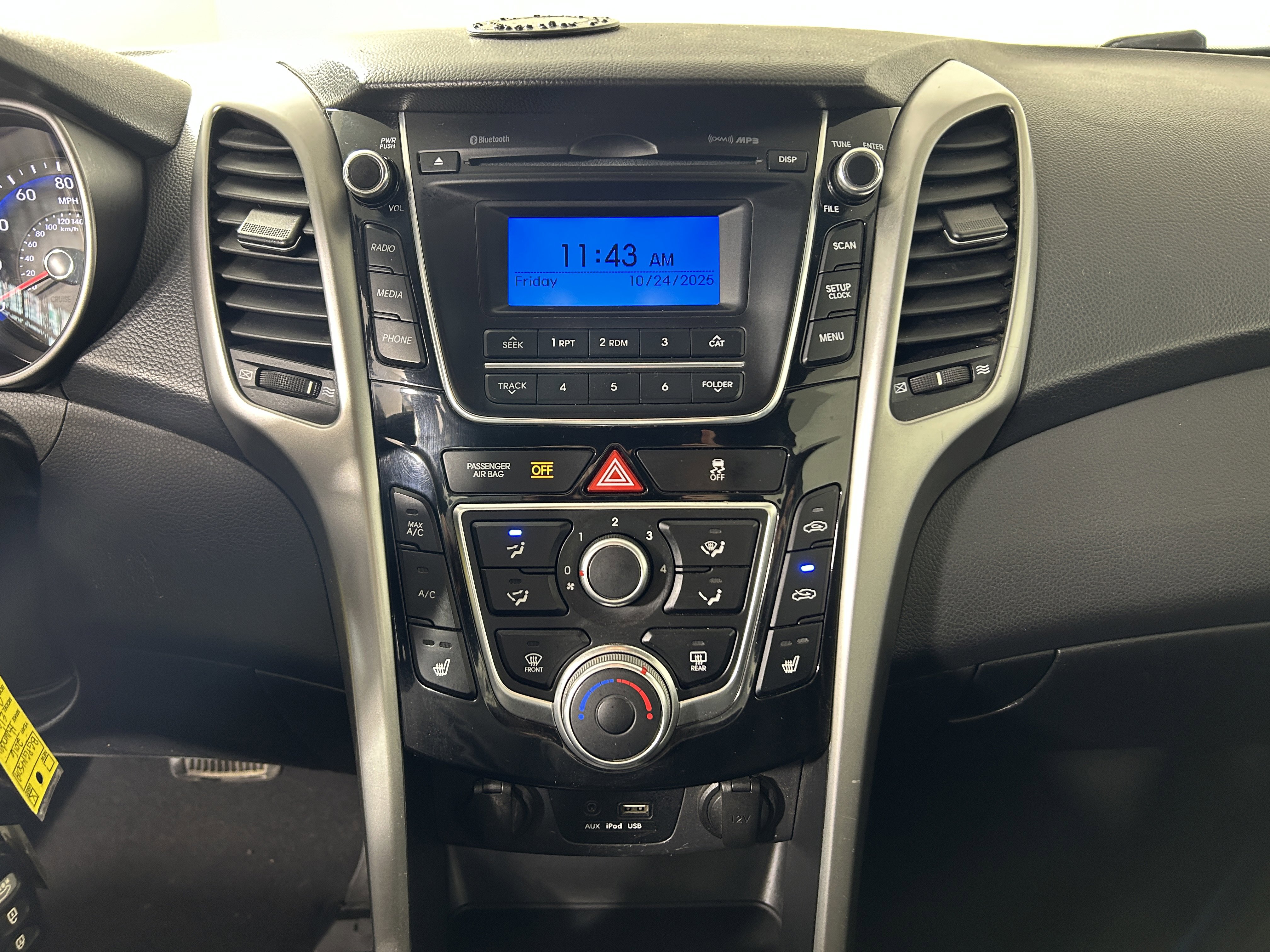 Used 2016 Hyundai Elantra GT image 20
