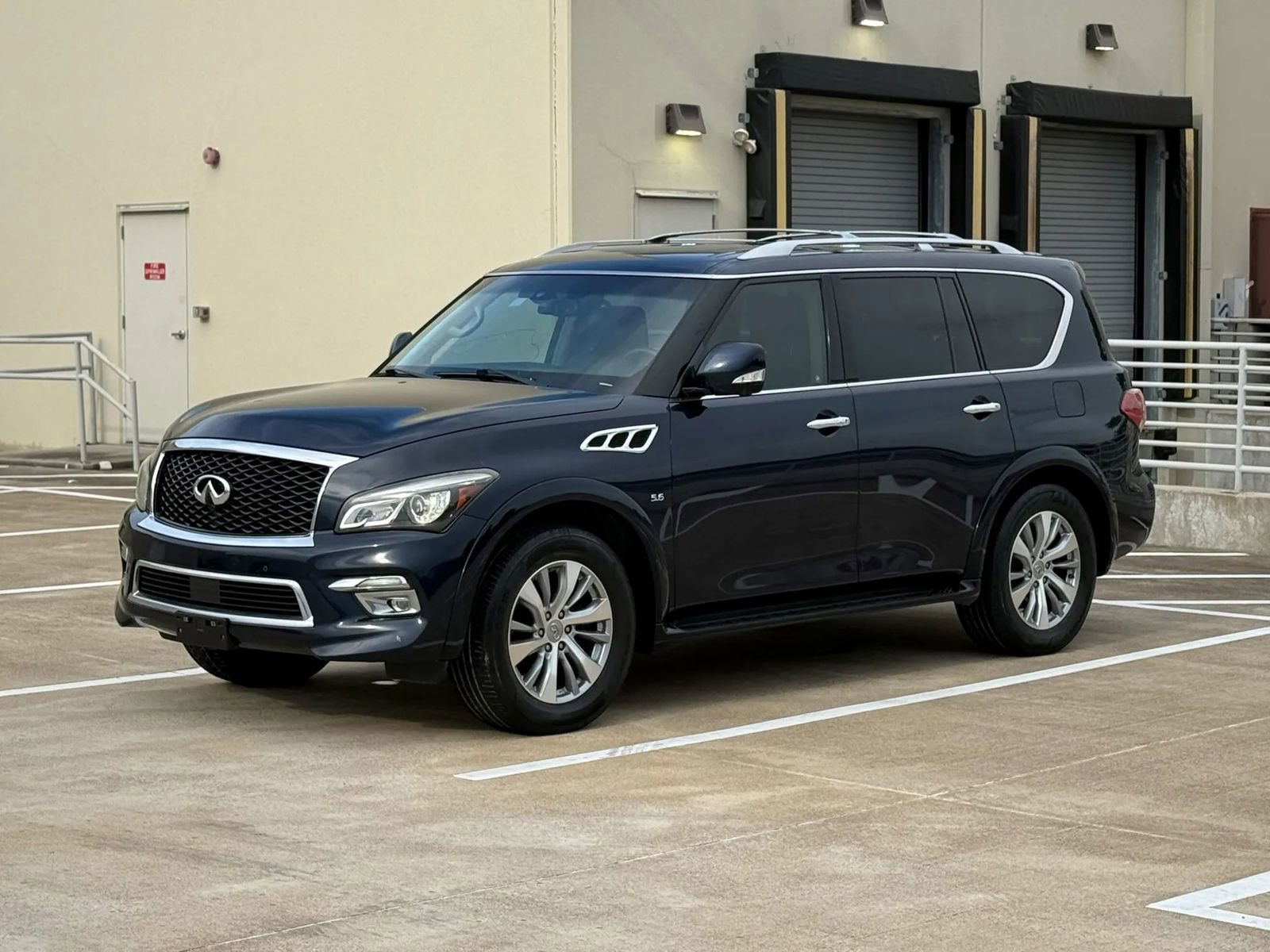 Used 2015 INFINITI QX80 2WD w/ 22" Wheel Package image 3