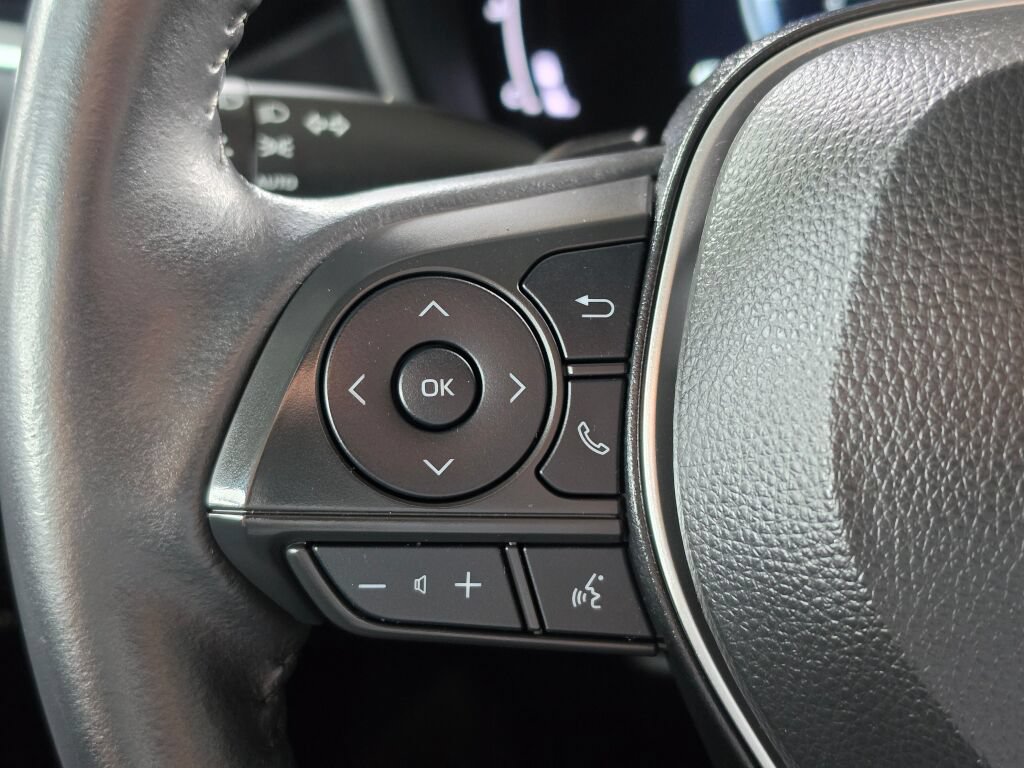 Used 2024 Toyota Corolla XSE FWD image 33