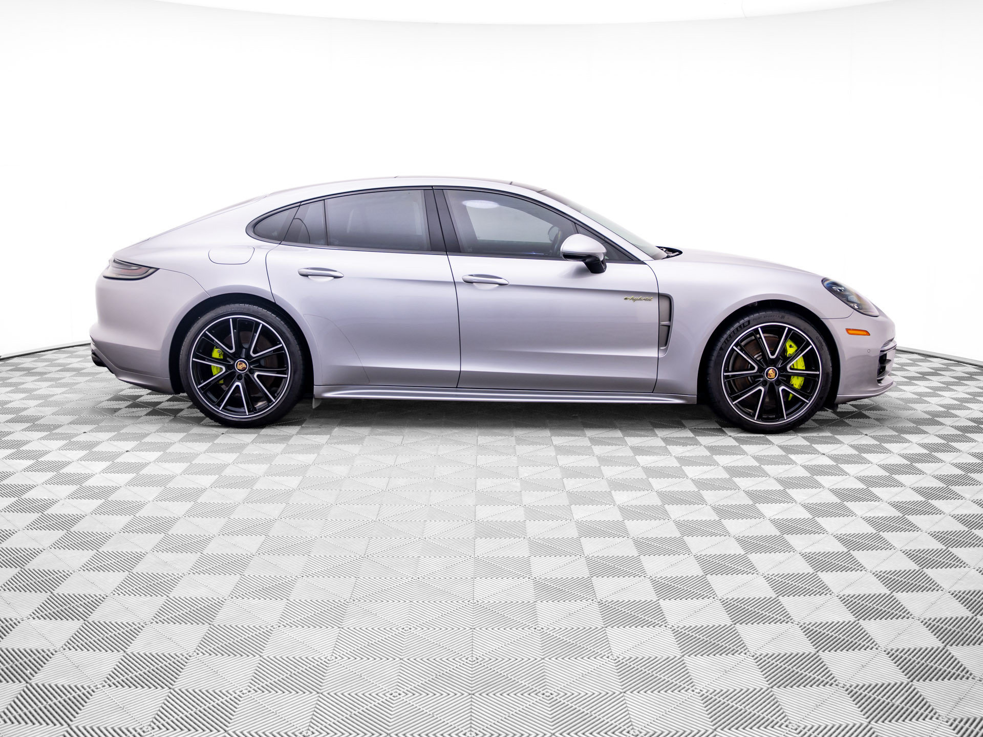 Used 2022 Porsche Panamera 4 AWD/4WD image 7