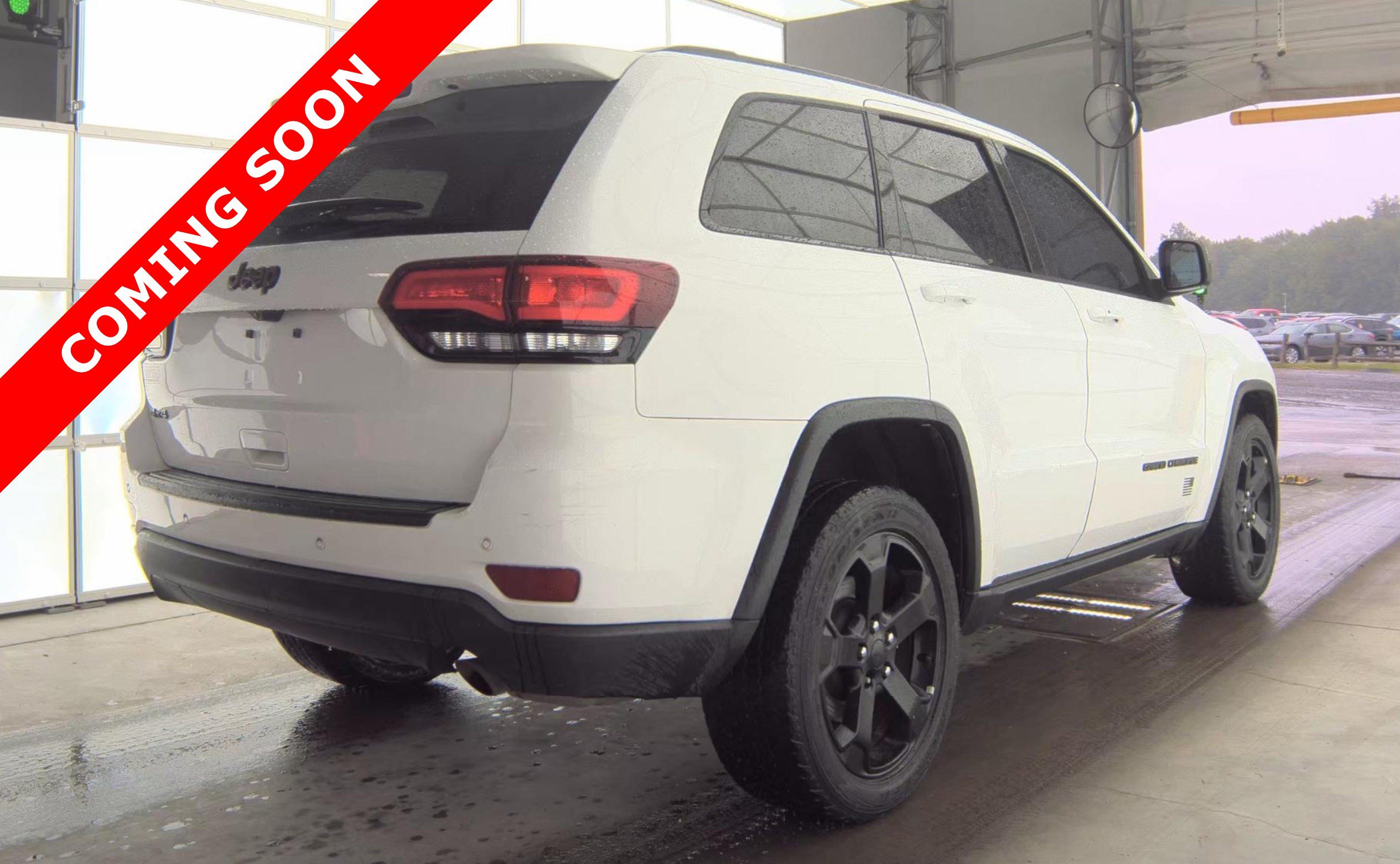 Used 2021 Jeep Grand Cherokee Freedom Edition AWD/4WD image 5