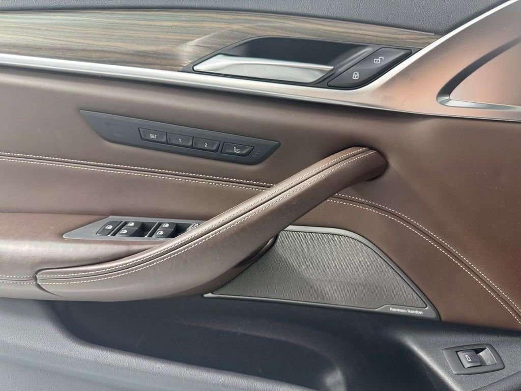 Used 2019 BMW 540i xDrive AWD/4WD image 10