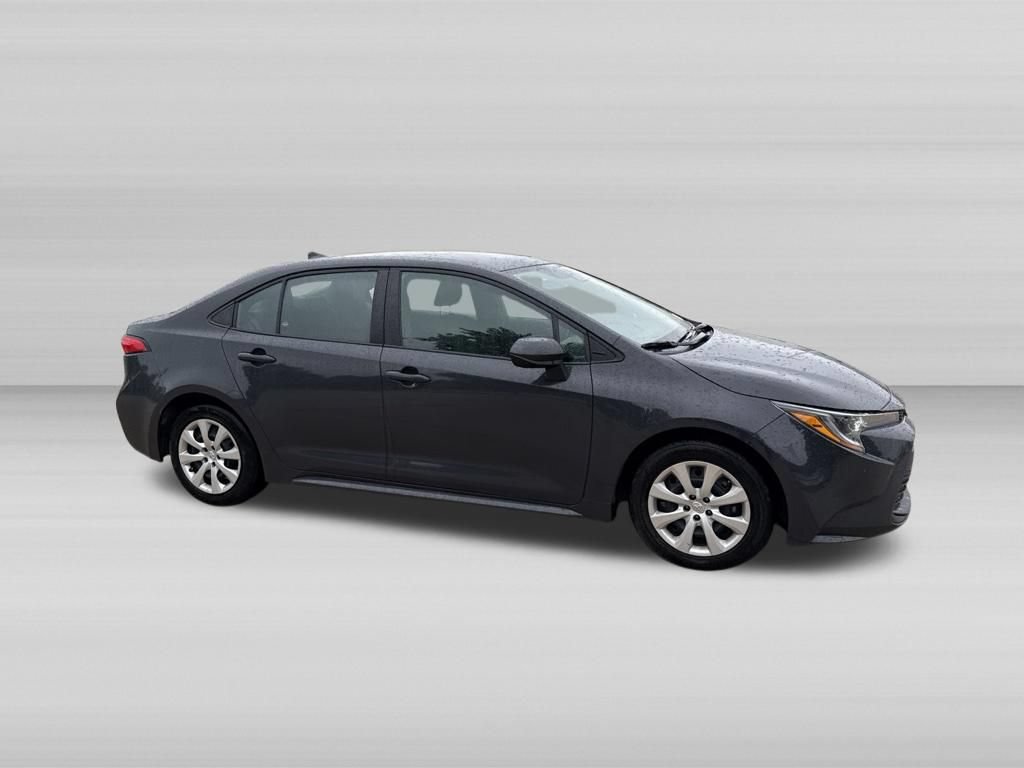 Used 2024 Toyota Corolla LE FWD image 3