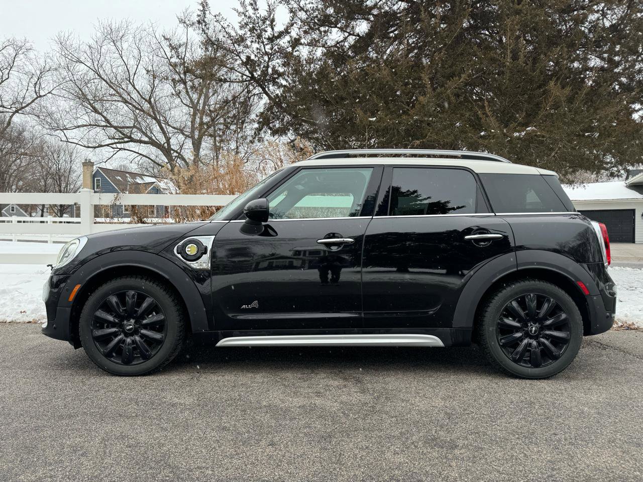Used 2019 MINI Cooper Countryman SE w/ Driver Assistance Package image 2