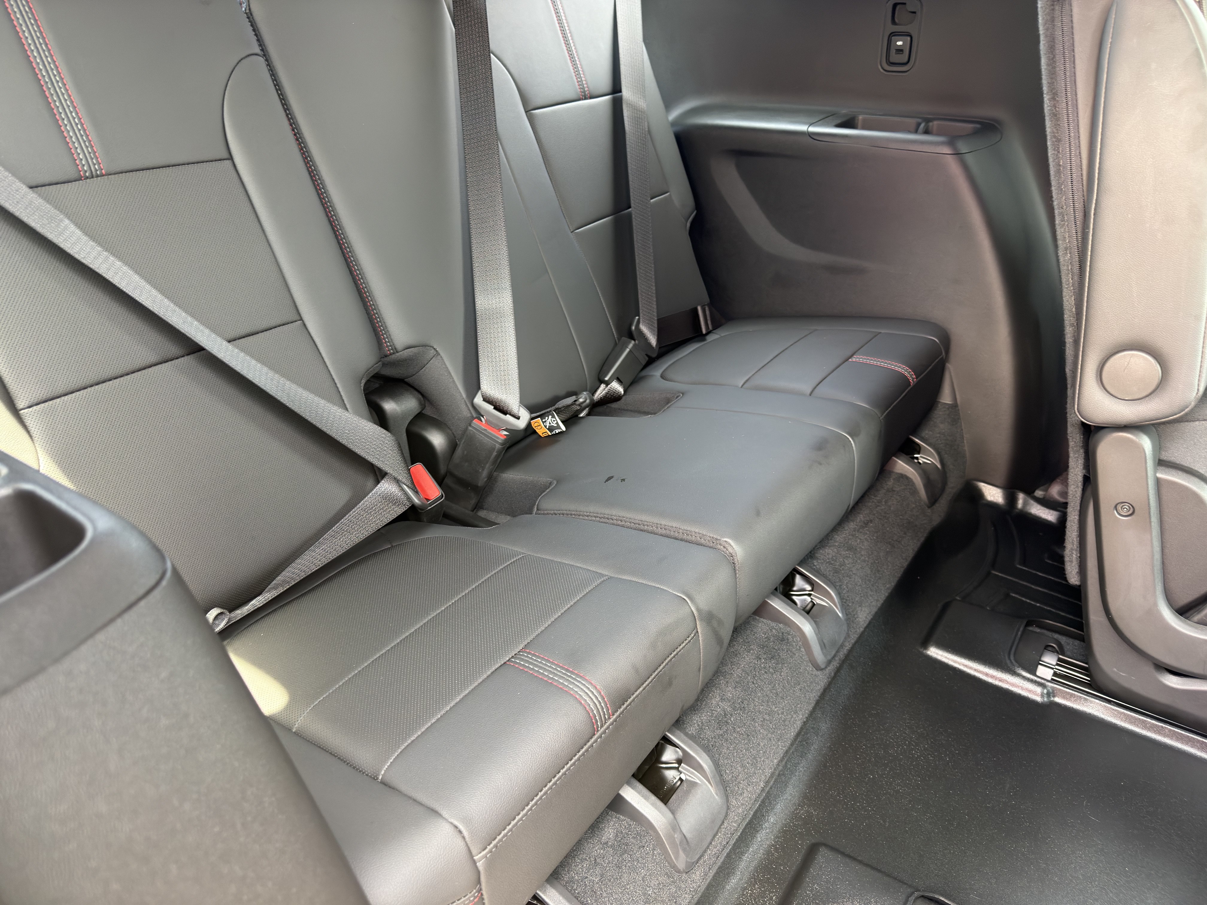 Used 2023 Chevrolet Traverse RS AWD/4WD image 14