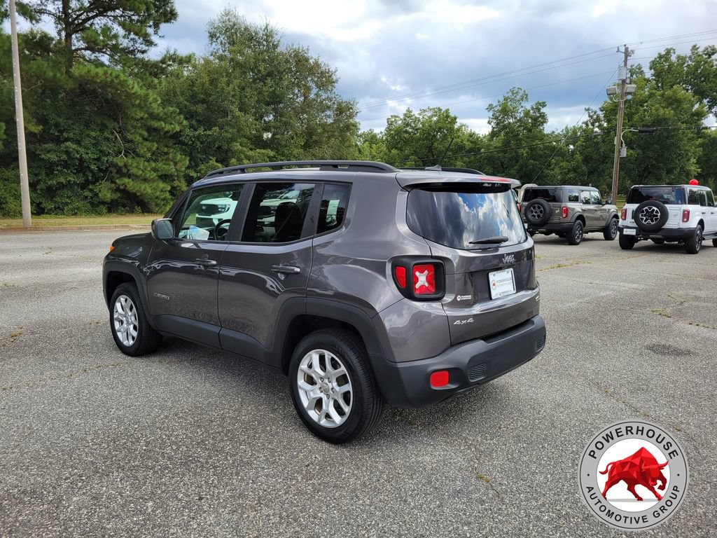 Used 2017 Jeep Renegade Latitude w/ Cold Weather Group AWD/4WD image 5