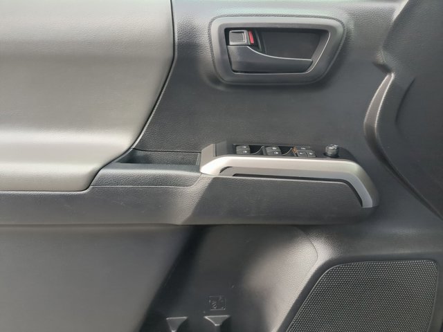 Used 2022 Toyota Tacoma SR5 image 10