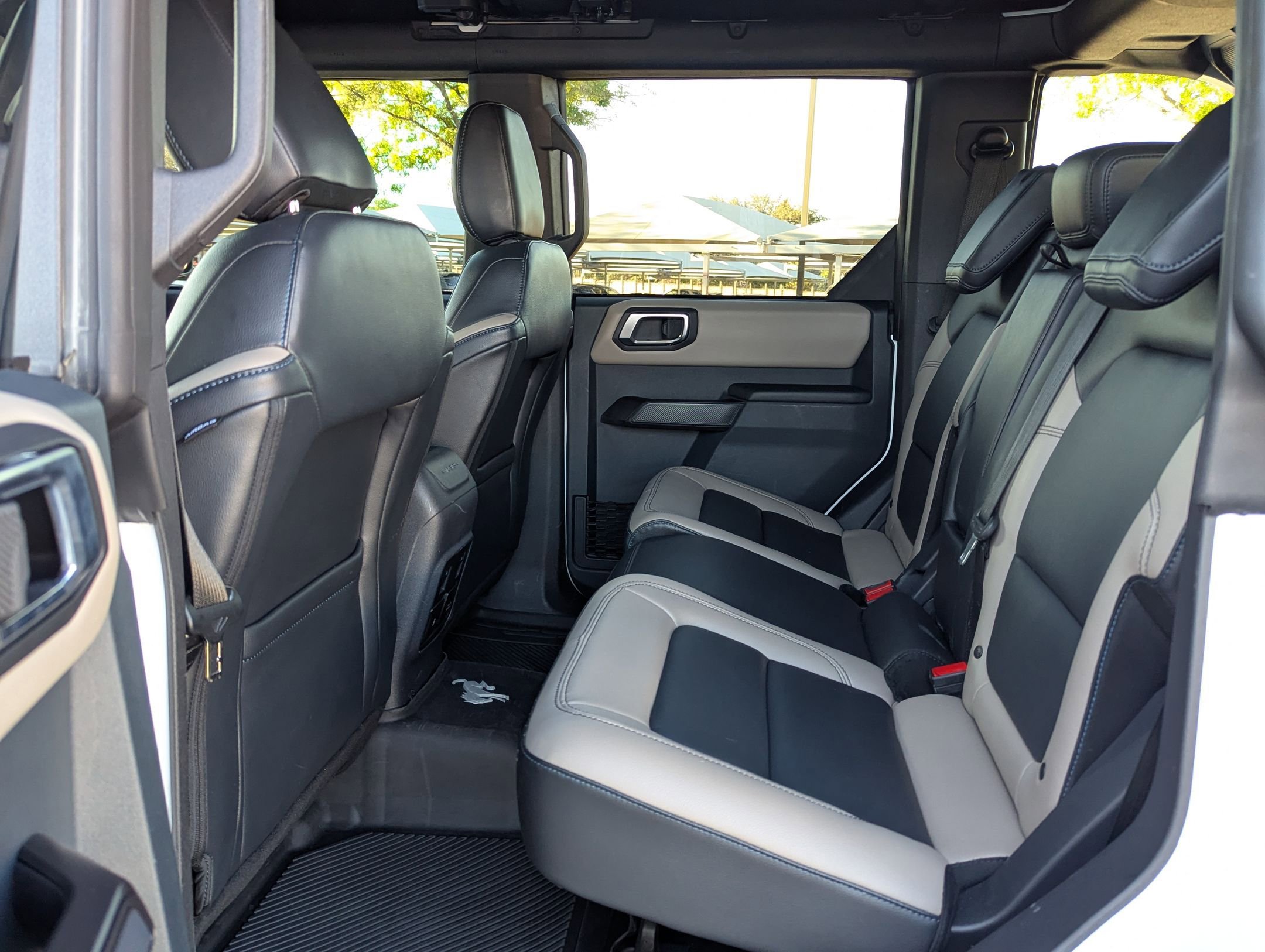 Used 2024 Ford Bronco Wildtrak image 14