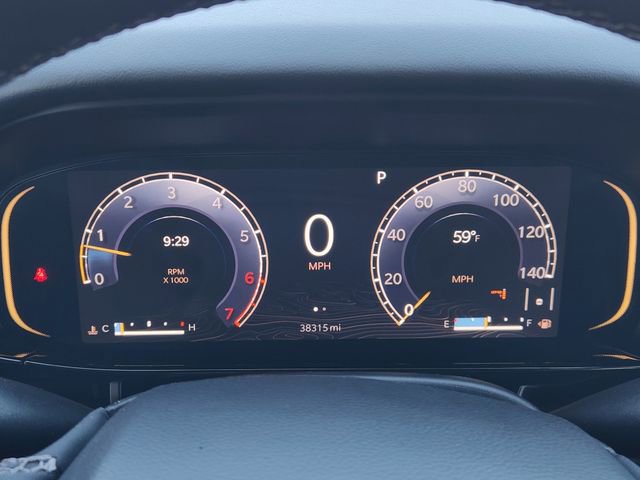 Certified 2022 Jeep Wagoneer Series III w/ Rear Seat Video Group 1 image 16