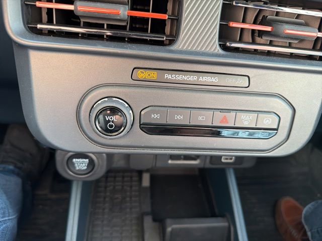 Certified 2025 Ford Maverick Lariat w/ 4K Tow Package AWD/4WD image 22