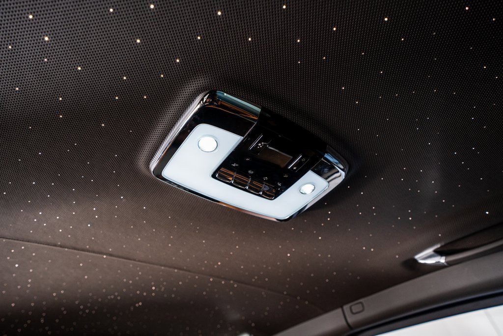 Used 2023 Rolls-Royce Cullinan w/ Cullinan Package image 70