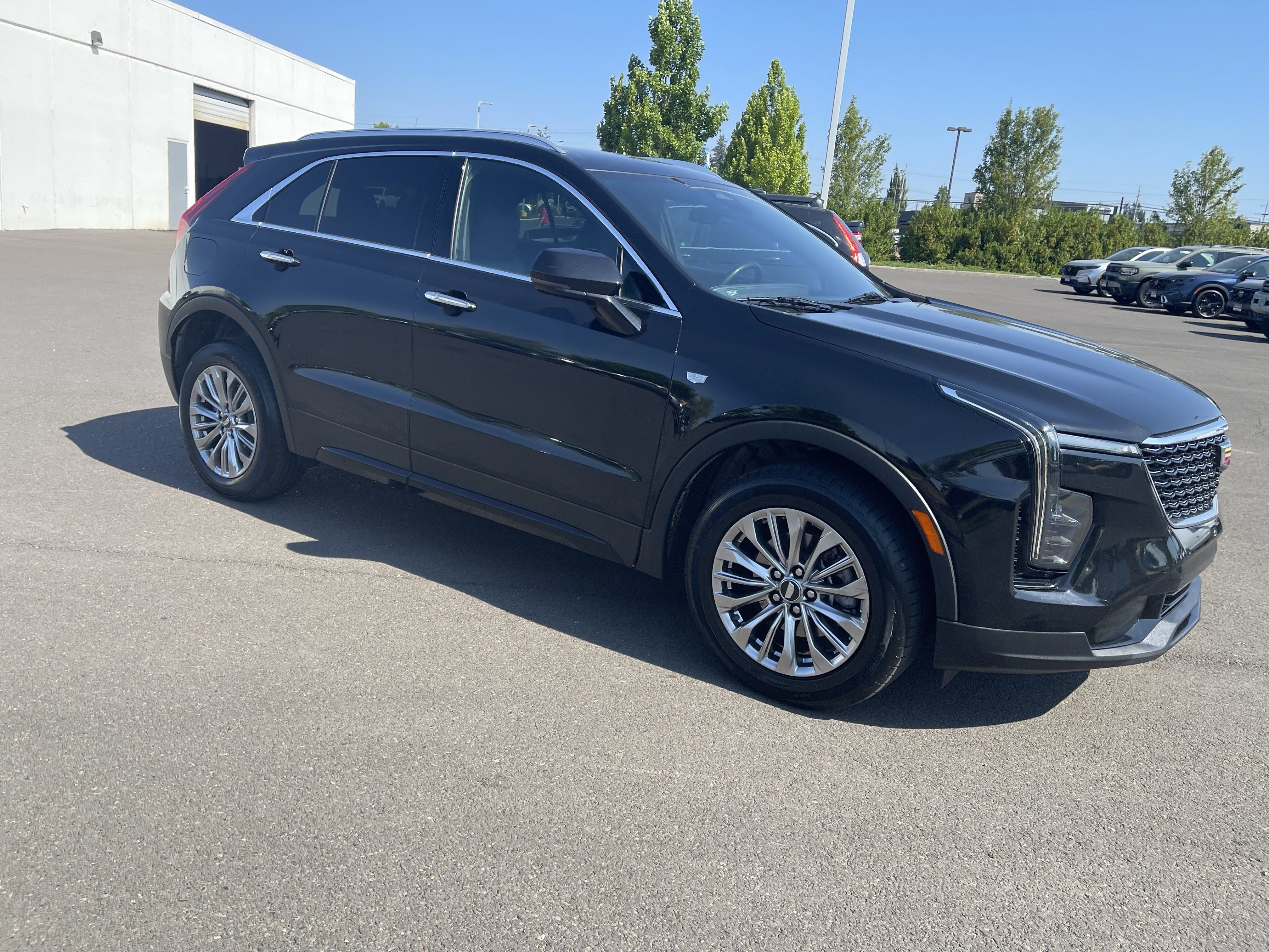 Used 2024 Cadillac XT4 Premium Luxury AWD/4WD image 7