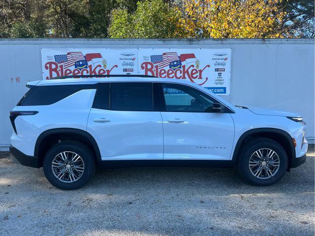 New 2026 Chevrolet Traverse LT w/ Driver Confidence Package image 2