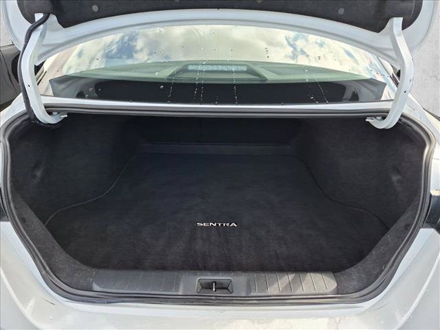 Used 2025 Nissan Sentra SR FWD image 6