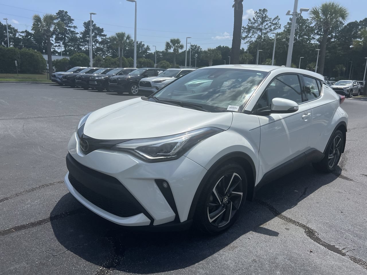 Used 2021 Toyota C-HR Limited FWD image 5