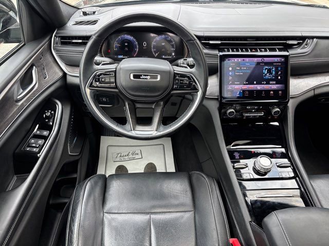 Used 2022 Jeep Grand Cherokee L Overland w/ Luxury Tech Group IV AWD/4WD image 35