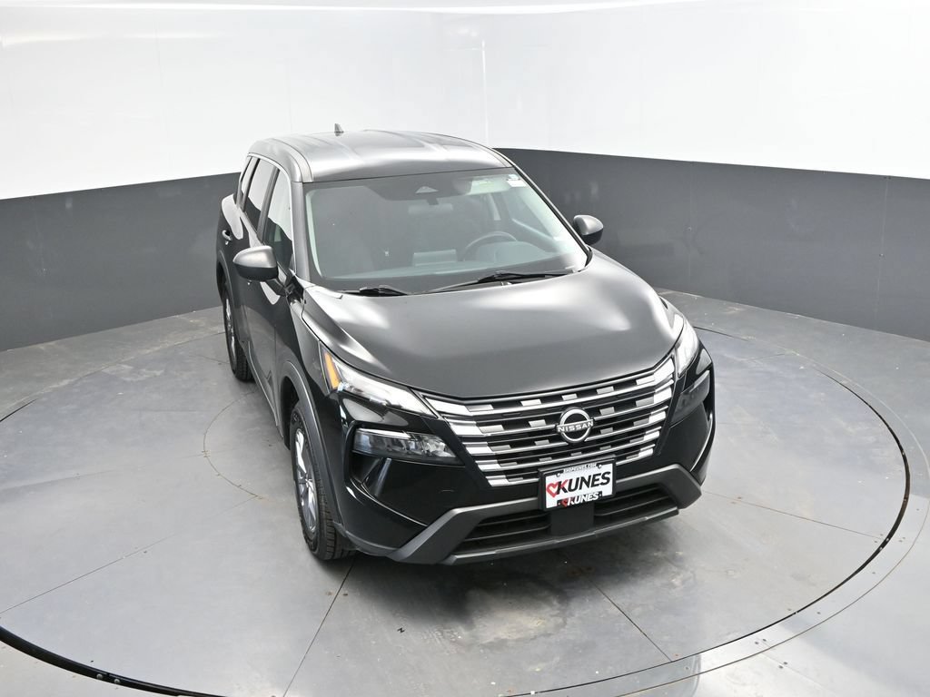 Used 2024 Nissan Rogue S AWD/4WD image 23