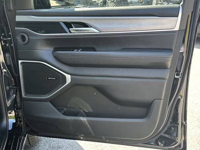 New 2026 Jeep Grand Wagoneer 4WD image 16