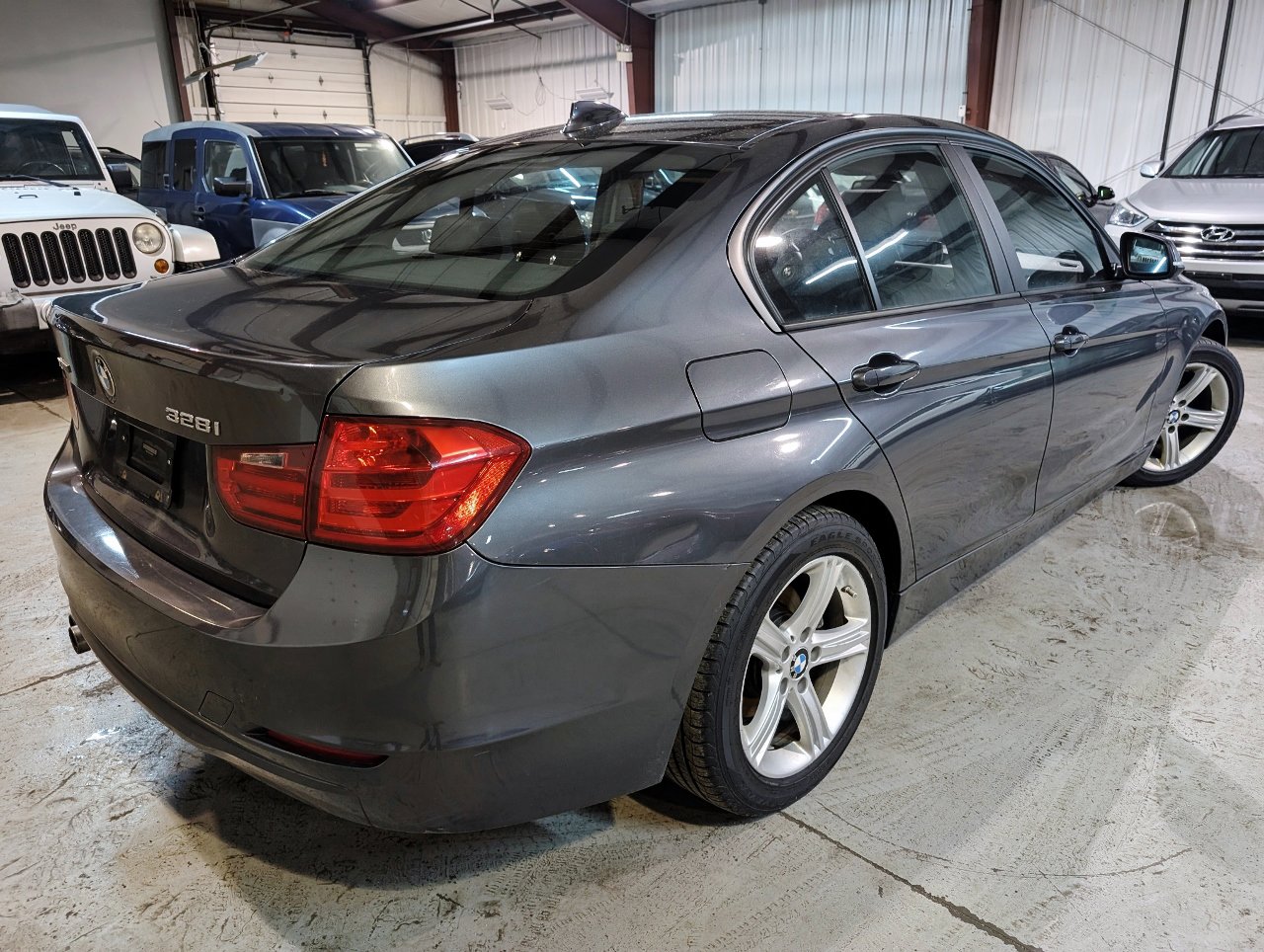 Used 2013 BMW 328i xDrive Sedan AWD/4WD image 7
