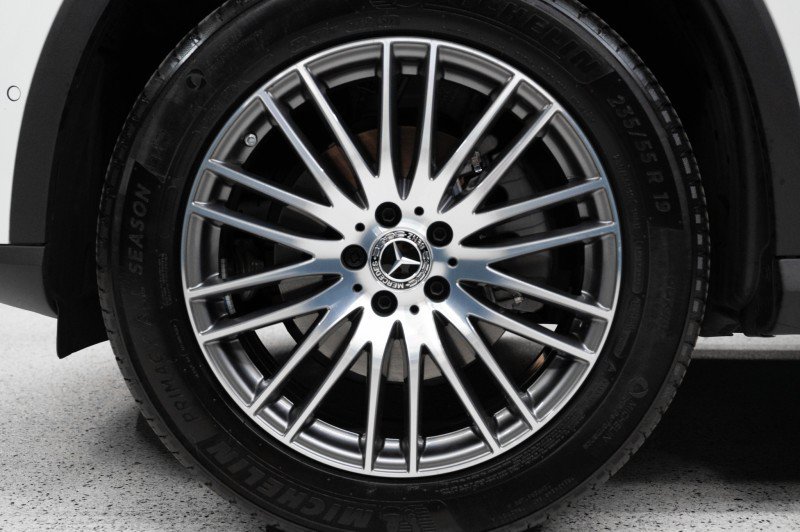 Certified 2026 Mercedes-Benz GLC 300 image 10