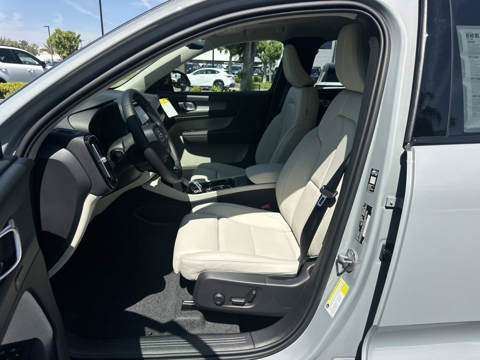 New 2026 Volvo XC40 B5 Plus w/ Protection Package Premier AWD/4WD image 13