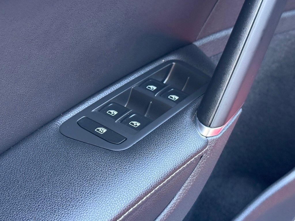 Used 2018 Volkswagen Golf Alltrack SEL image 12