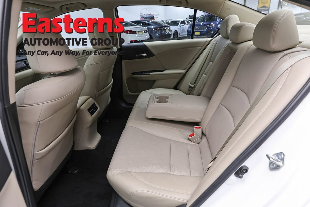 Used 2017 Honda Accord EX-L image 22