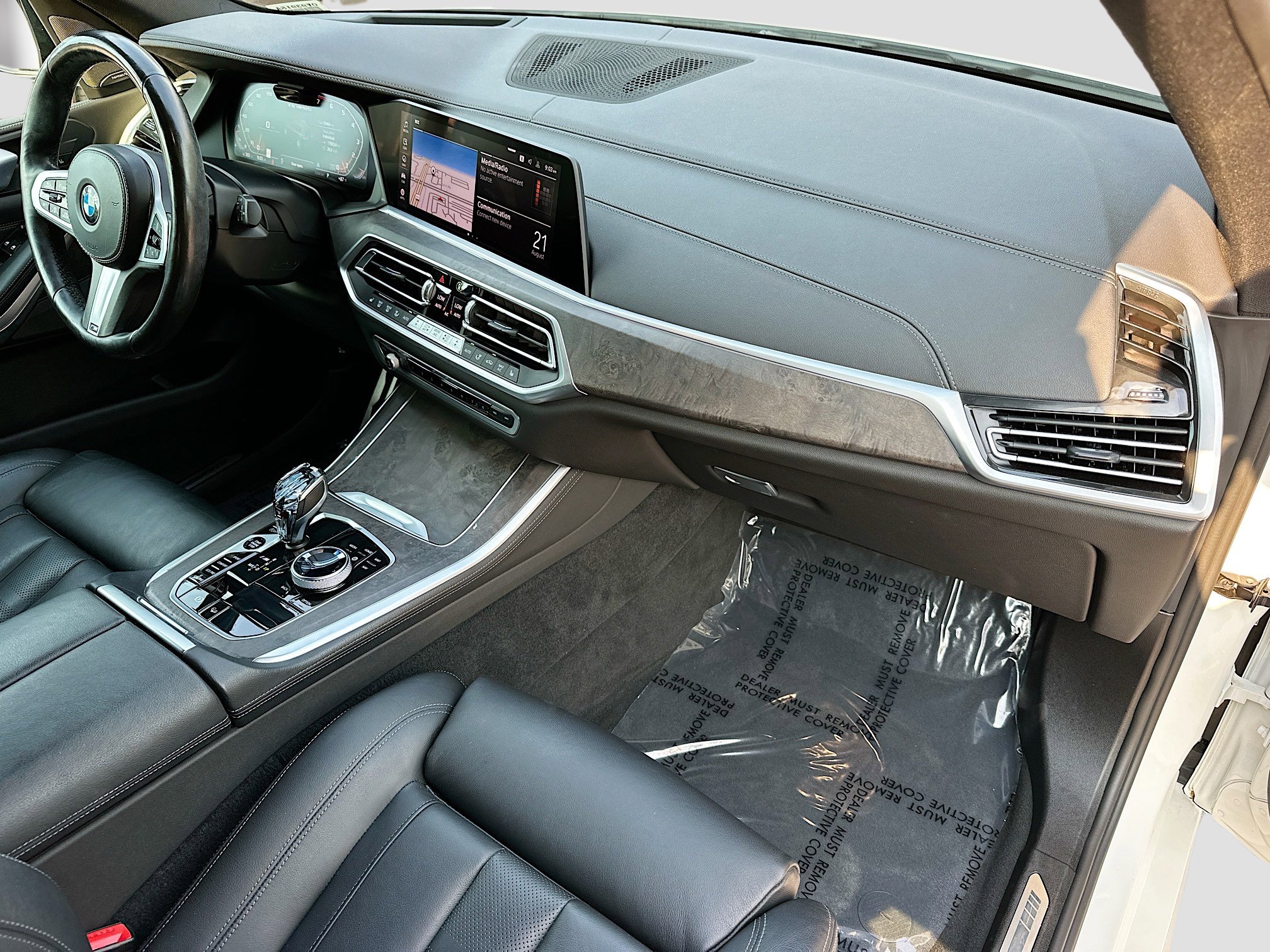 Used 2020 BMW X5 M50i w/ Executive Package image 35