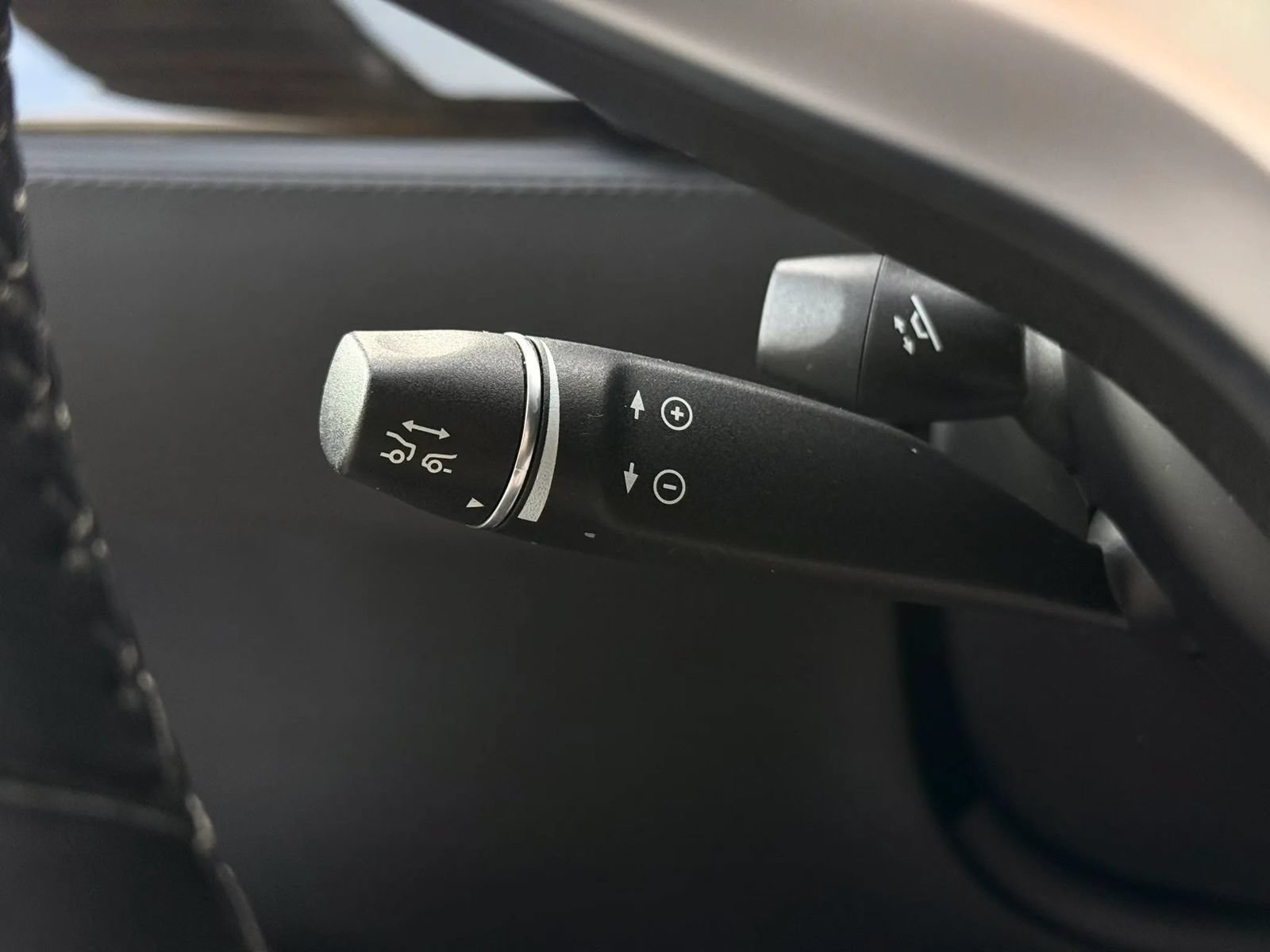 Used 2016 Tesla Model S 75 RWD image 17