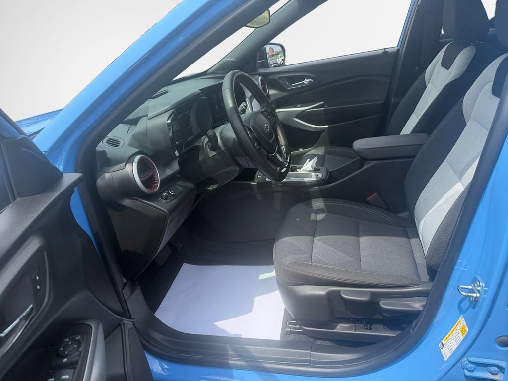 Certified 2024 Chevrolet Trax RS w/ Driver Confidence Package FWD image 12