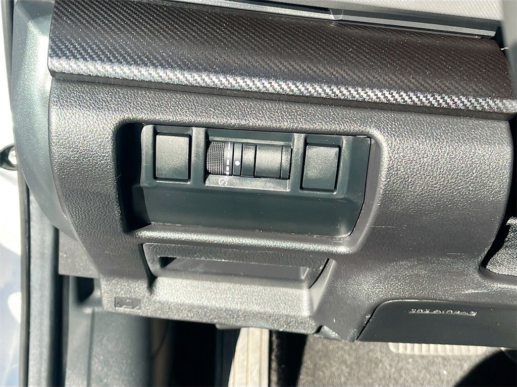 Used 2024 Subaru Crosstrek 2.5i Limited w/ Crosstrek Mirror Package image 10