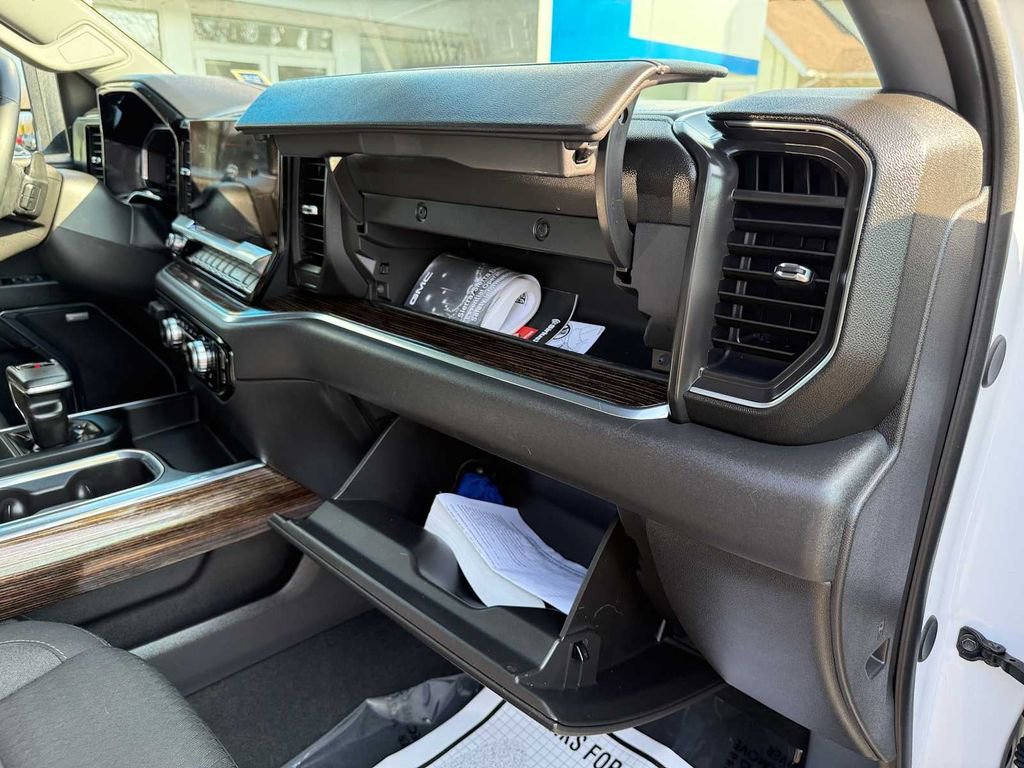 Used 2024 GMC Sierra 1500 Elevation w/ Preferred Package image 45