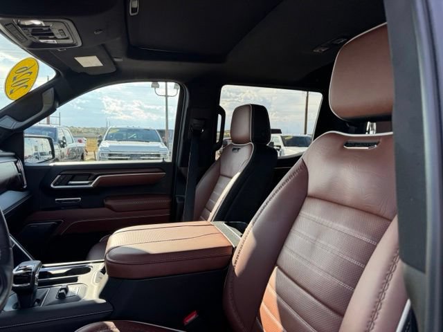 Certified 2026 GMC Sierra 1500 Denali Ultimate w/ LPO, Black Badging Package AWD/4WD image 14