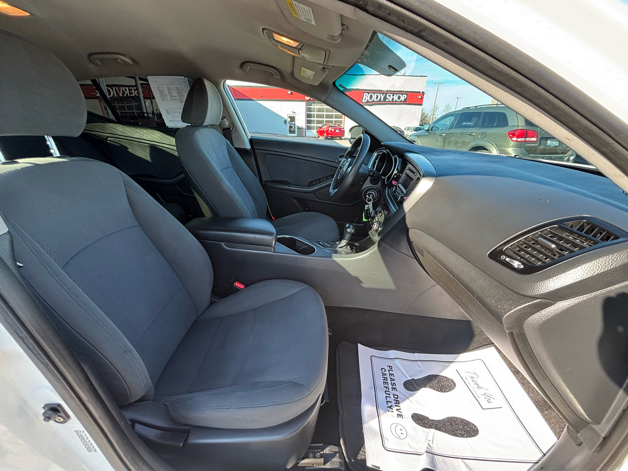 Used 2015 Kia Optima LX image 12