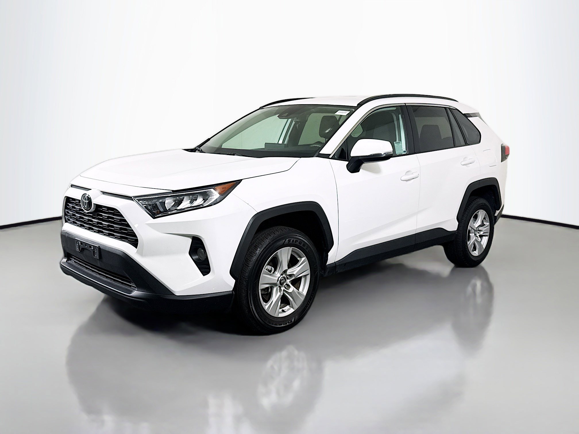 Used 2021 Toyota RAV4 XLE image 4