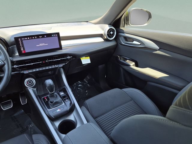 Used 2025 Alfa Romeo Tonale AWD/4WD image 23