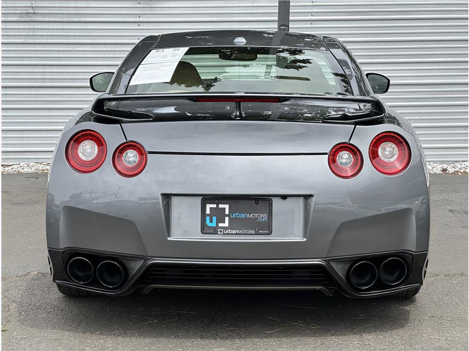 Used 2015 Nissan GT-R Premium AWD/4WD image 11
