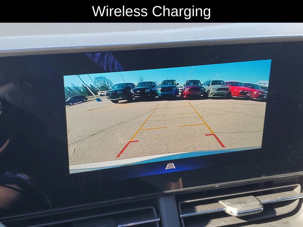 Used 2025 Chevrolet Trax ACTIV w/ Sunroof Package image 17