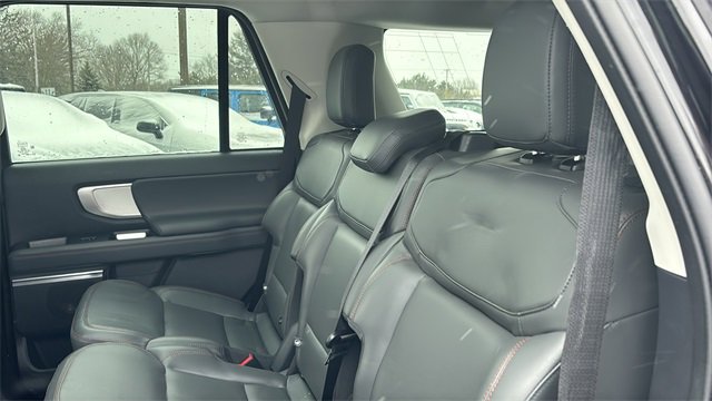 Used 2025 Ford Expedition Active image 27