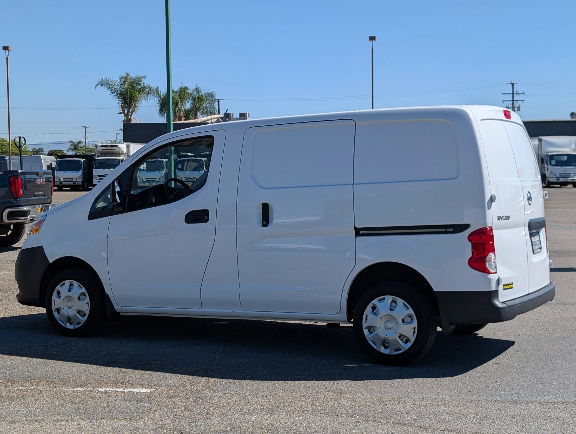 Used 2019 Nissan NV200 S FWD image 5