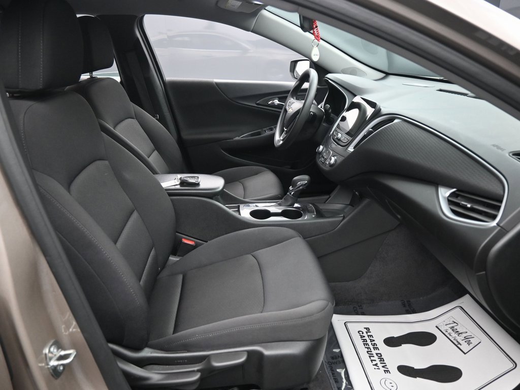 Used 2023 Chevrolet Malibu LS image 34