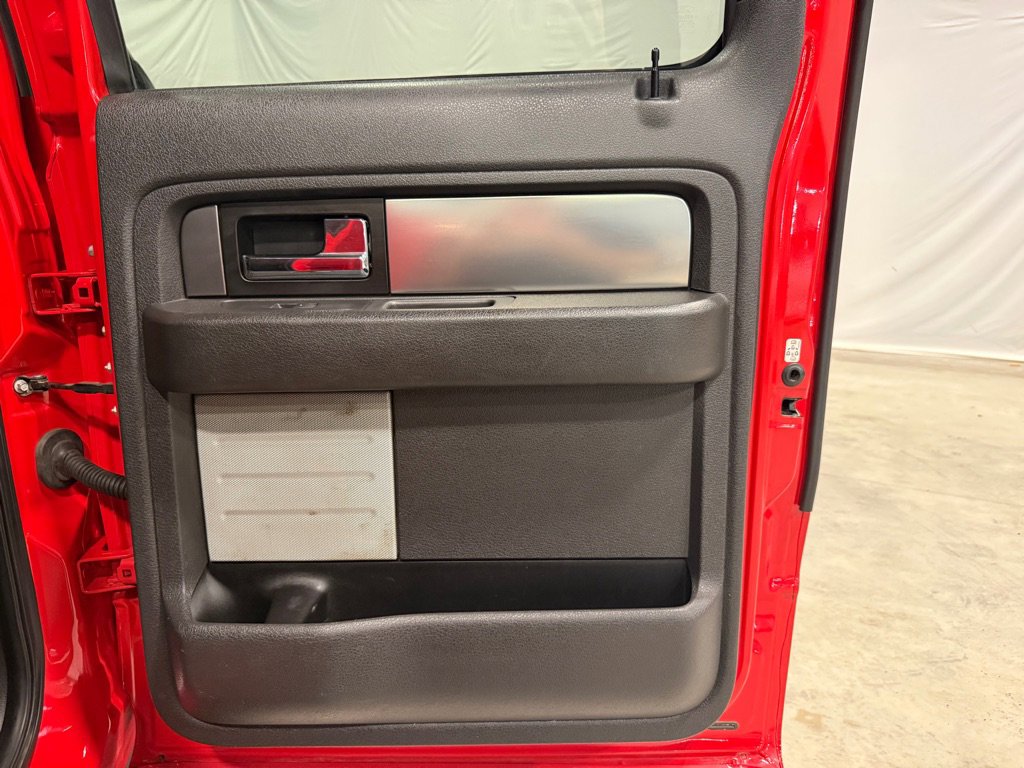 Used 2013 Ford F150 Raptor w/ Luxury Equipment Group image 26