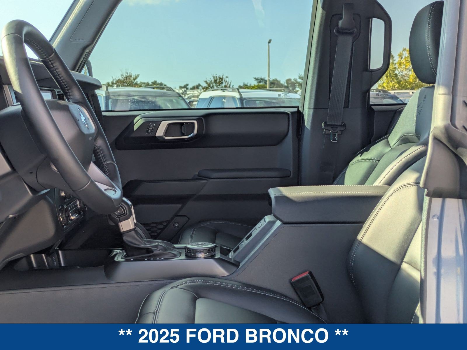 Used 2025 Ford Bronco Badlands AWD/4WD image 52
