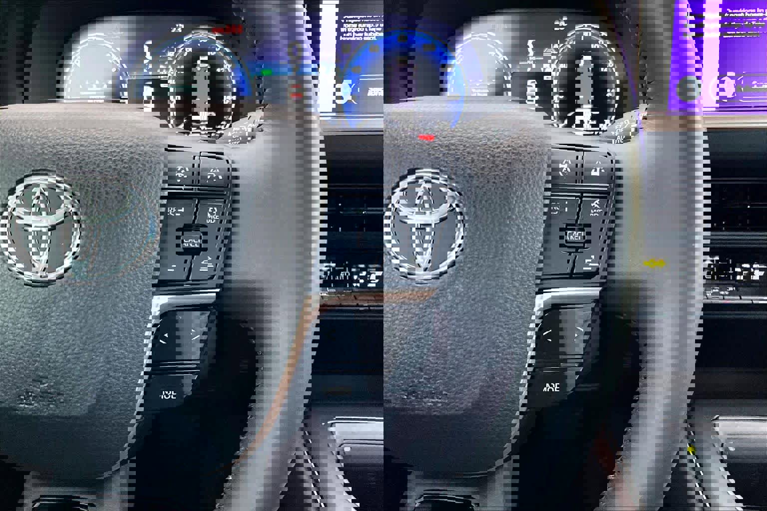 Used 2023 Toyota Crown Limited image 24